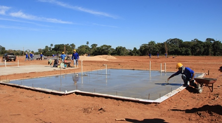 Ordem de serviço para construção de casas populares continua